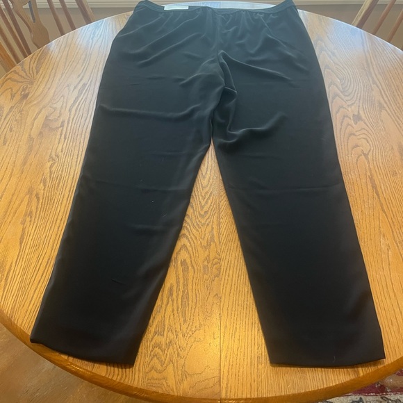 LAST CALL NWT Chico’s Pants 3T / XL 16 Tall Black Tapered Pull On Dress Pants - Picture 2 of 11